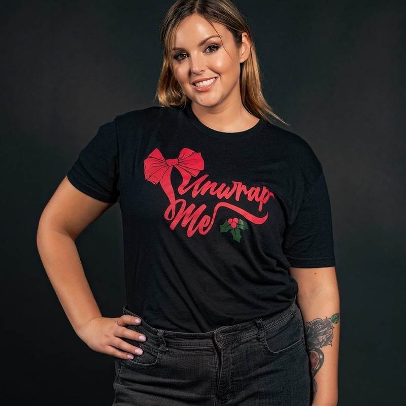 Women’s Unwrap Me Boyfriend Fit T-Shirt – Black Small