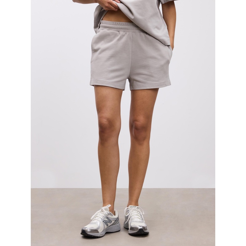 Womens Brushed Relaxed Short in Stone XXS (4) Stone