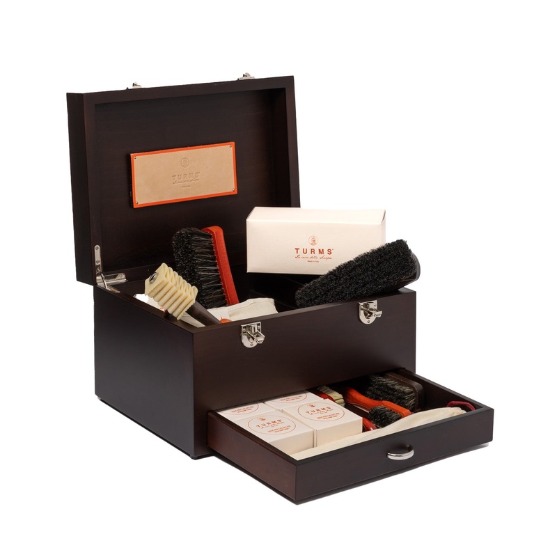 Shoe care box “Luxury Case” made of dark brown walnut wood – handcrafted