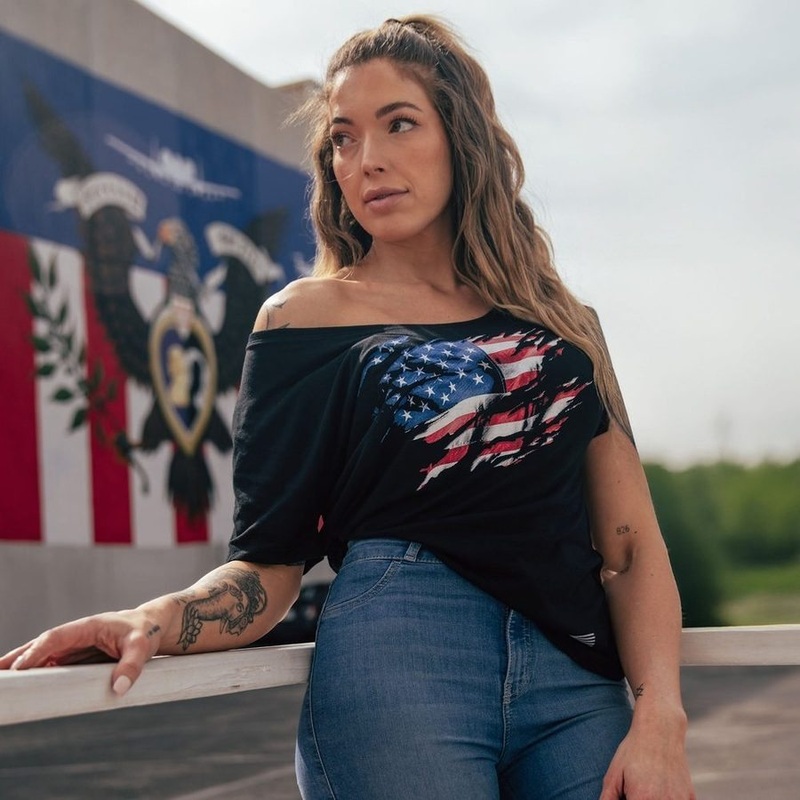 Women’s Still Standing Slouchy Fit T-Shirt – Black Small