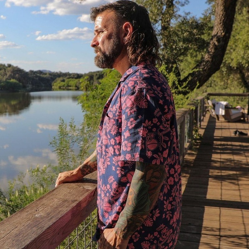 Getaway Tropical Death Button Down – Navy/Pink Small