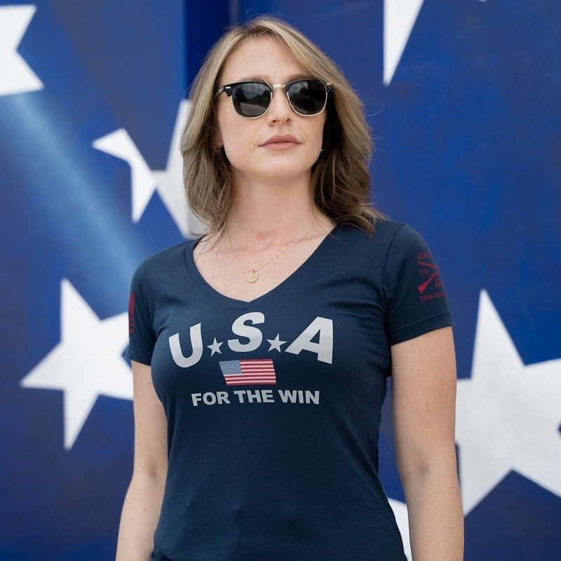Women’s USA For The Win V-Neck T-Shirt – Midnight Navy Small