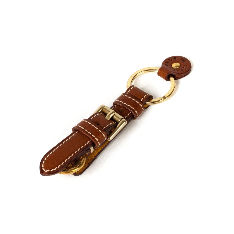 Key Chain “Buckle” made of Grained Leather