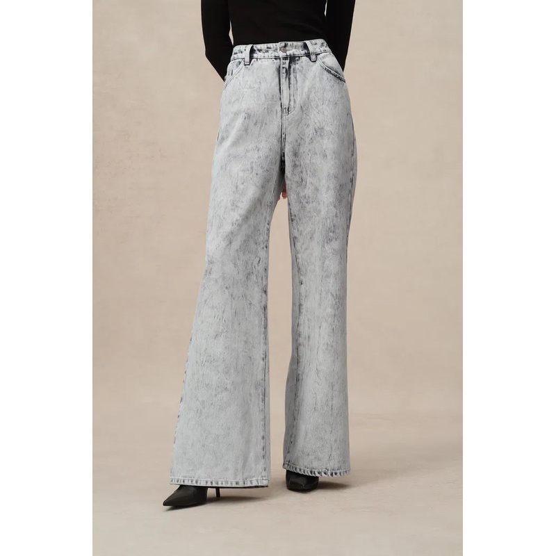 Fiona Wide Leg Jeans in Washed Cotton Denim XS