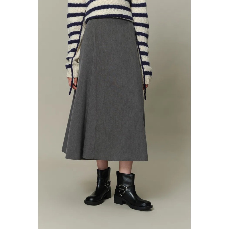 Milla Asymmetrical Skirt in Wrinkle-Resistant Fabric XS