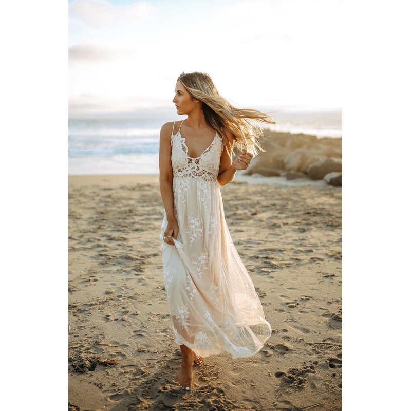 Paradise Island Scalloped Vanilla Lace Maxi Dress XS