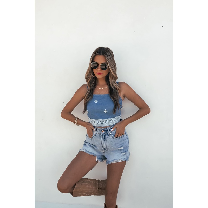 Chambray Diamond Shape Eyelet Smocked Tank Top – DOORBUSTER Small/Medium