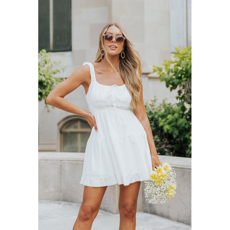 Square Neck White Gathered Tiered Dress – DOORBUSTER S