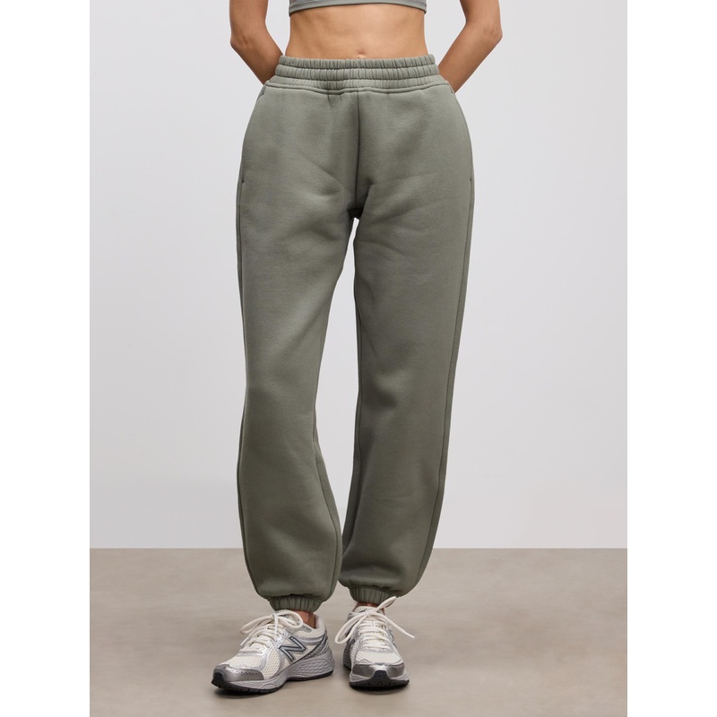 Womens Relaxed Cuffed Jogger in Sage XXS (4) Sage Relaxed