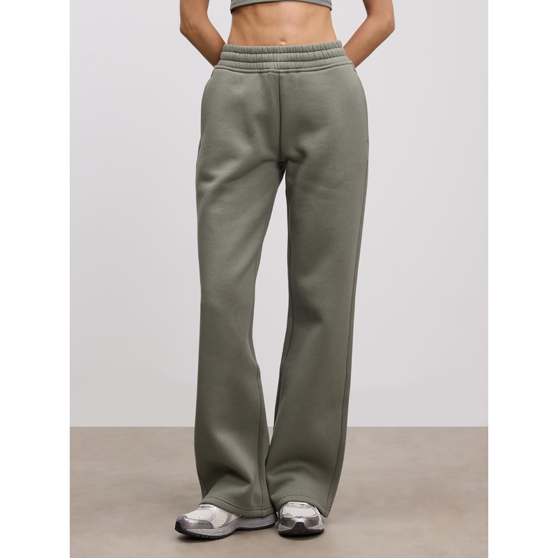 Womens Relaxed Straight Leg Jogger in Sage XXS (4) Sage Relaxed