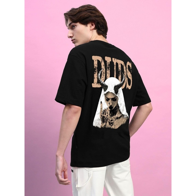 HORNED FIGURE CREATIVE PRINT OVERSIZED T-SHIRT BLACK XS
