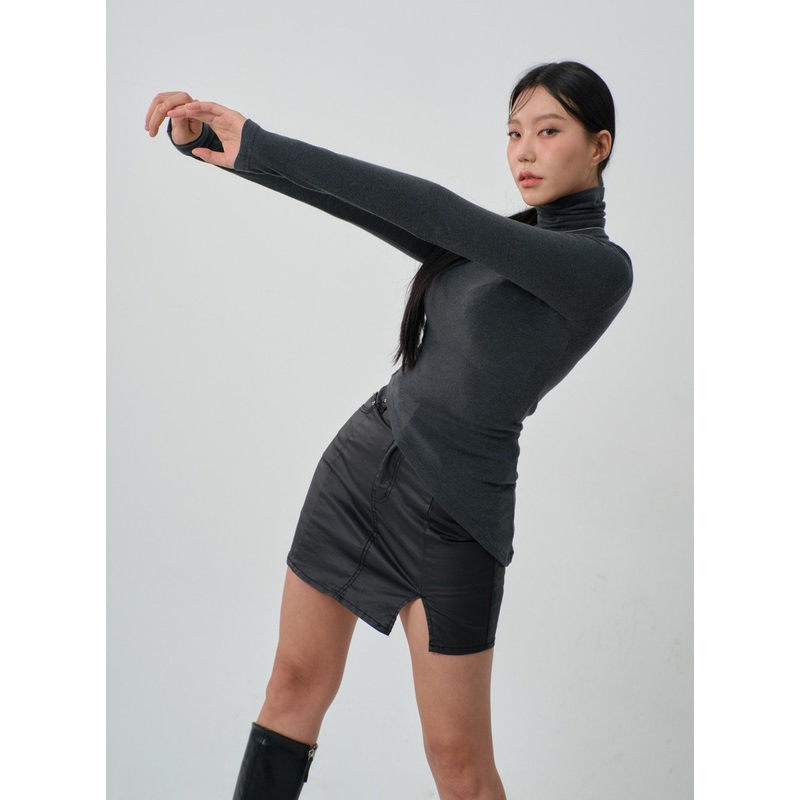 Unbalanced Long Sleeve Turtleneck IJ319 Beige S/M