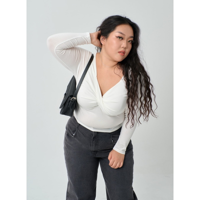 Plus V-Neck Twisted Bust T-Shirt IN16 White L