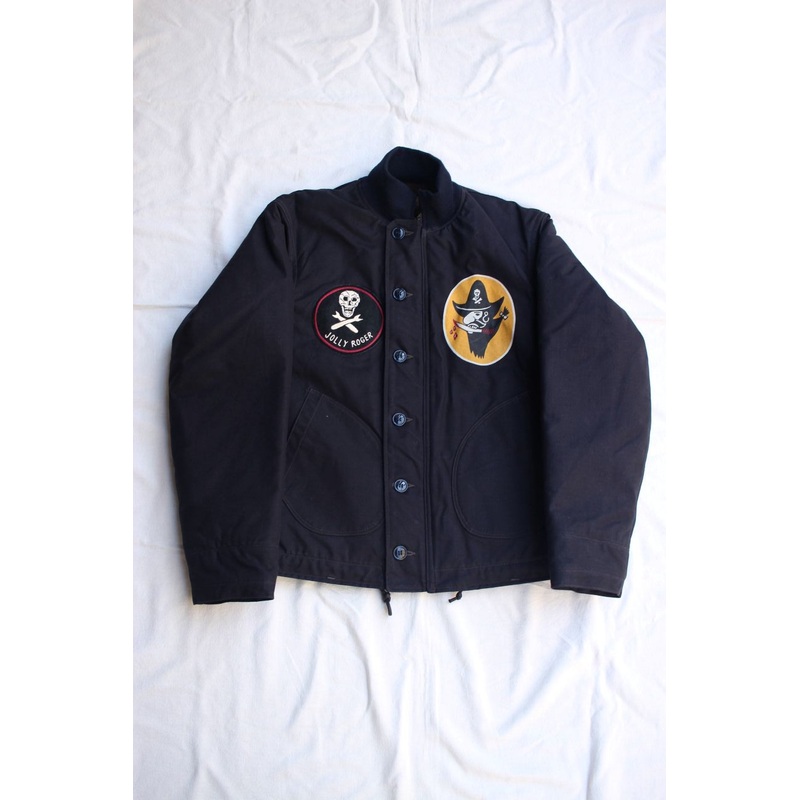 FREEWHEELERS / “KNUCKLE BONES” on “AAF 90thBG 400thBSQ” CIVILIAN DECK JACKET (#2531004,DARK NAVY) 36
