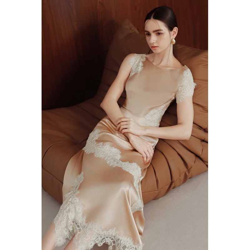 Desianne Lace Trim Satin Dress (Champagne) XS Champagne