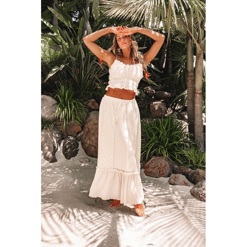 Cream Floral Ruffled Trim Lace Cami – DOORBUSTER Small