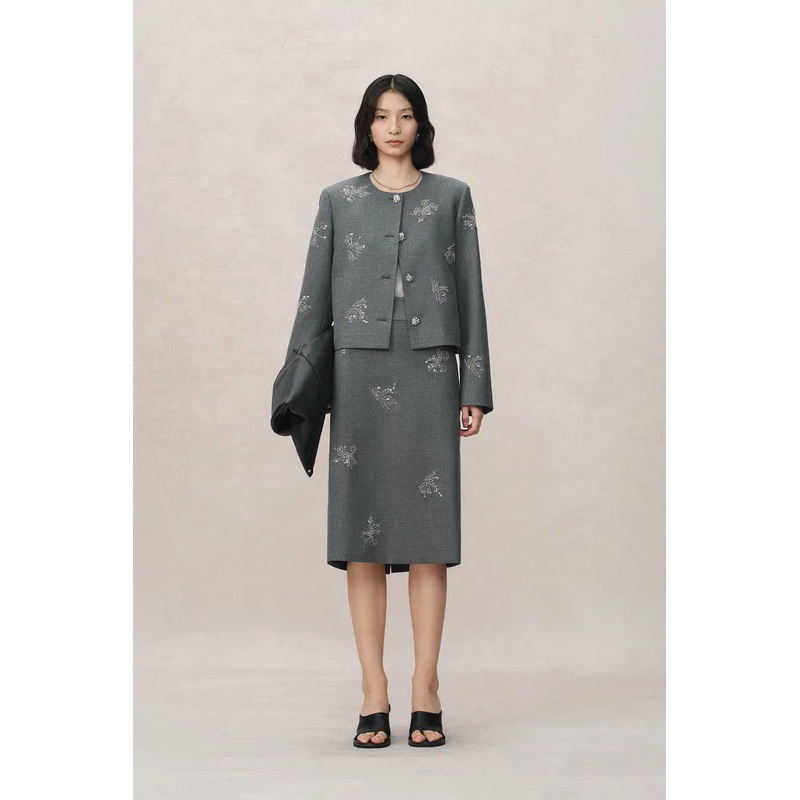 Beading Wrinkle Resistant Embroidered Boxy Tailored Jacket in Fine Worsted Wool XS