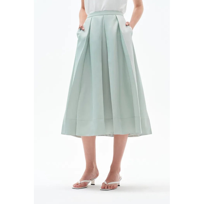 Cici A Line Pleated Flare Skirt in Crystal Flow Satin XS
