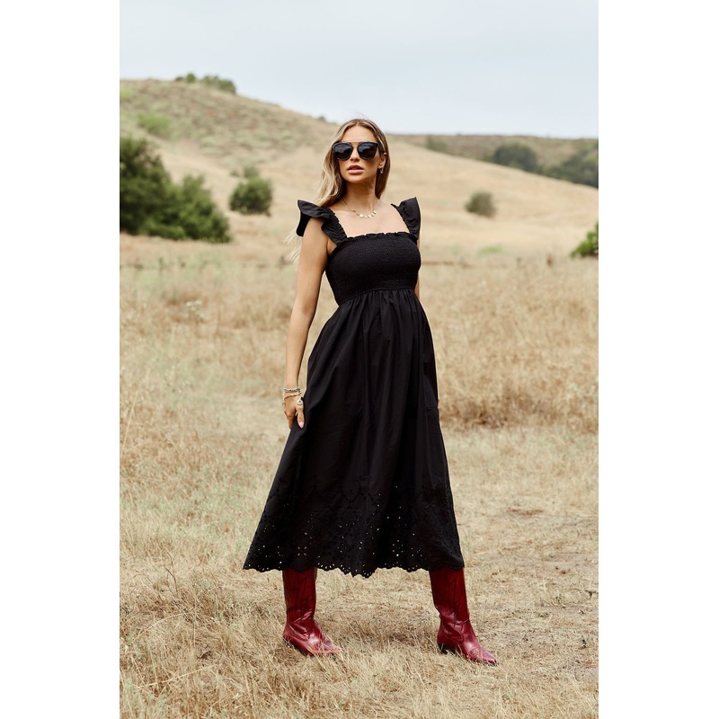 Backroad Beauty Smocked Midi Dress – Black – DOORBUSTER Small
