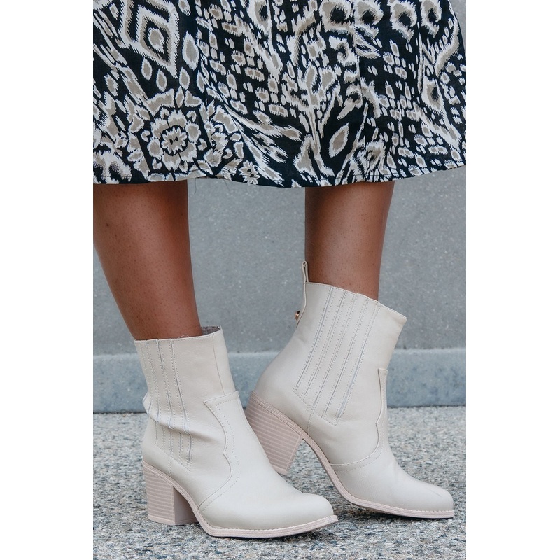 Chinese Laundry Beige U See Ankle Western Booties 6