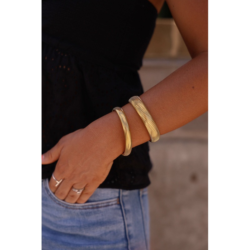 Farrah B Studio Gold Textured Stretch Bracelet Small