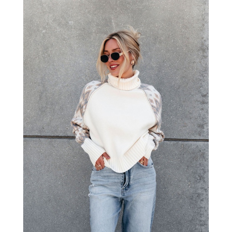 Color Block Sleeve Turtleneck Sweater – Cream Small