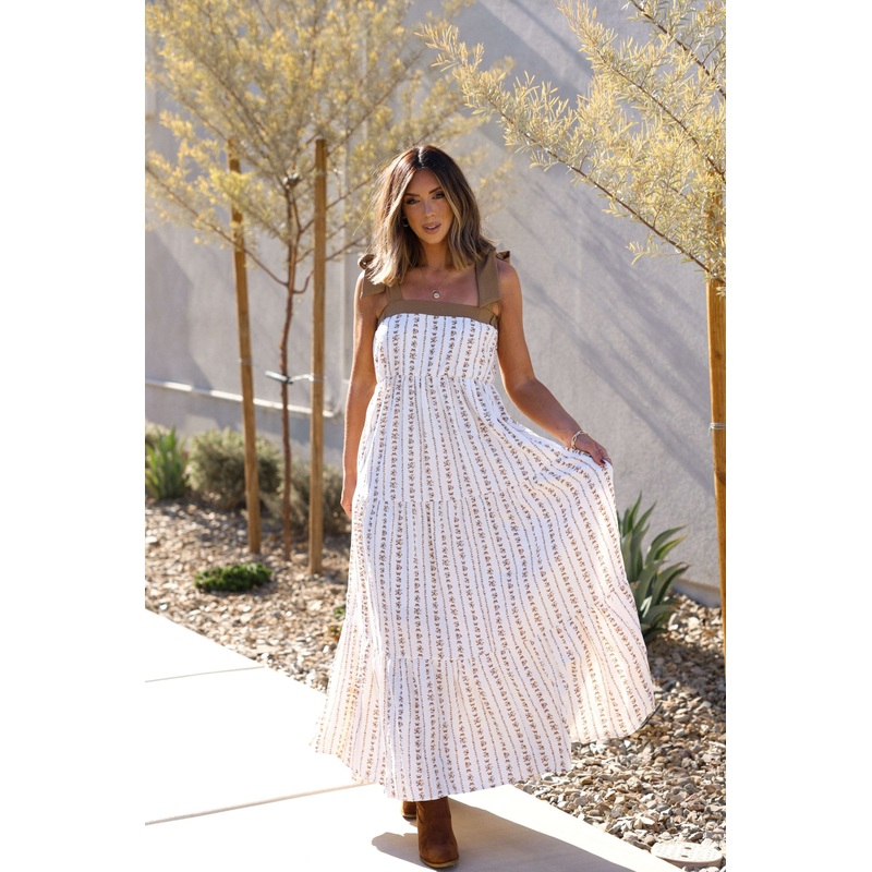 Dahlia Bloom Ivory Floral Tiered Maxi Dress – FINAL SALE Small