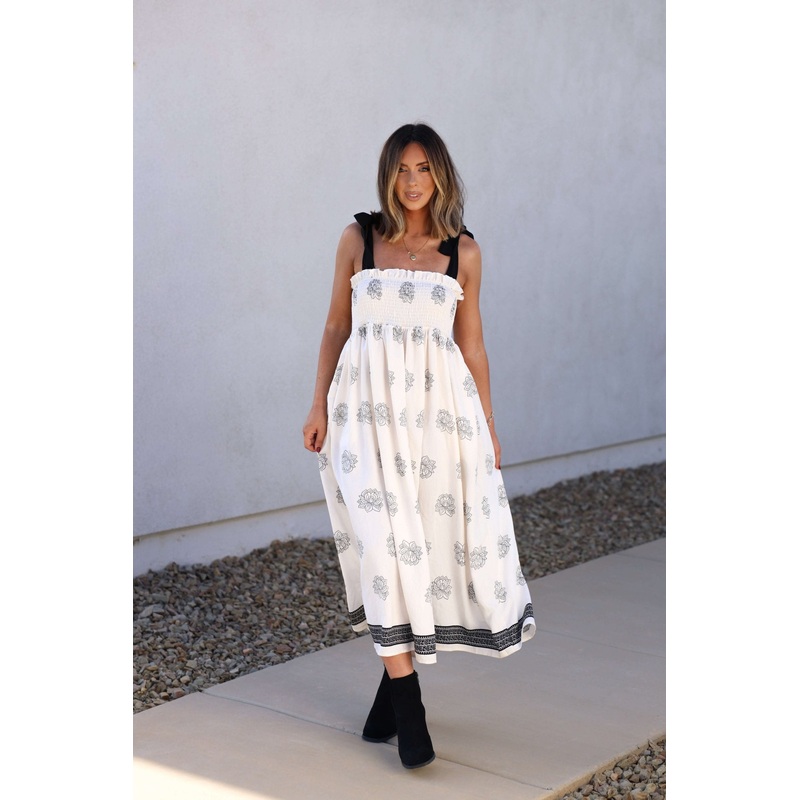 Maribel Cream Border Print Smocked Midi Dress – DOORBUSTER Small