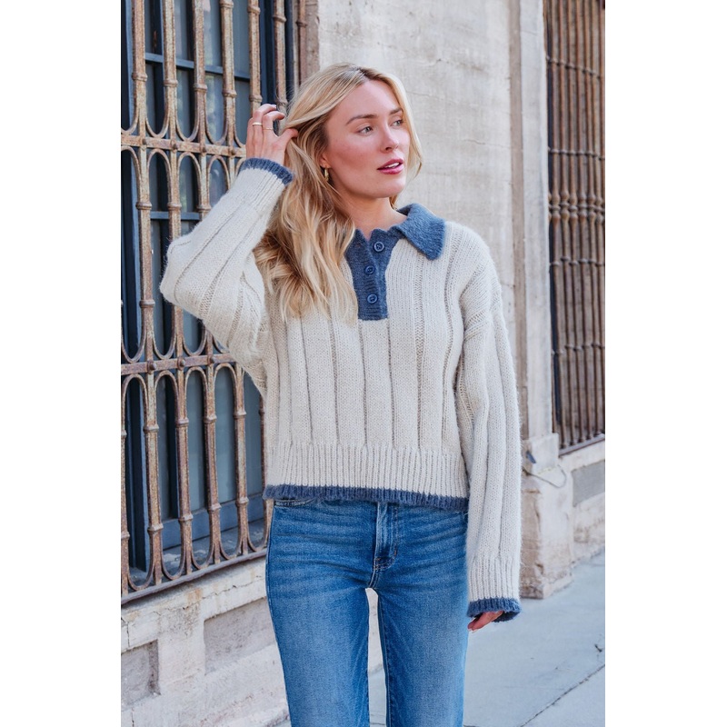 Beige & Blue Button Up Sweater – DOORBUSTER Small