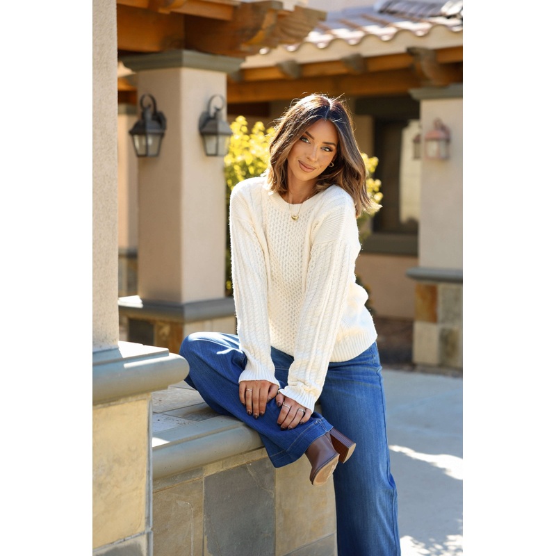 Soft Cream Cable Knit Sweater Small