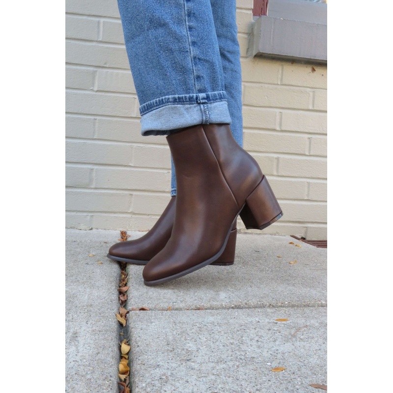 Jalen Brown Faux Suede Booties 5.5