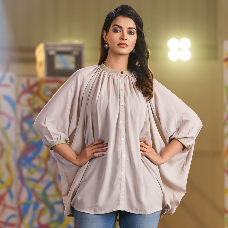 Womens Green Tint Embroidered Top L GREEN TINT