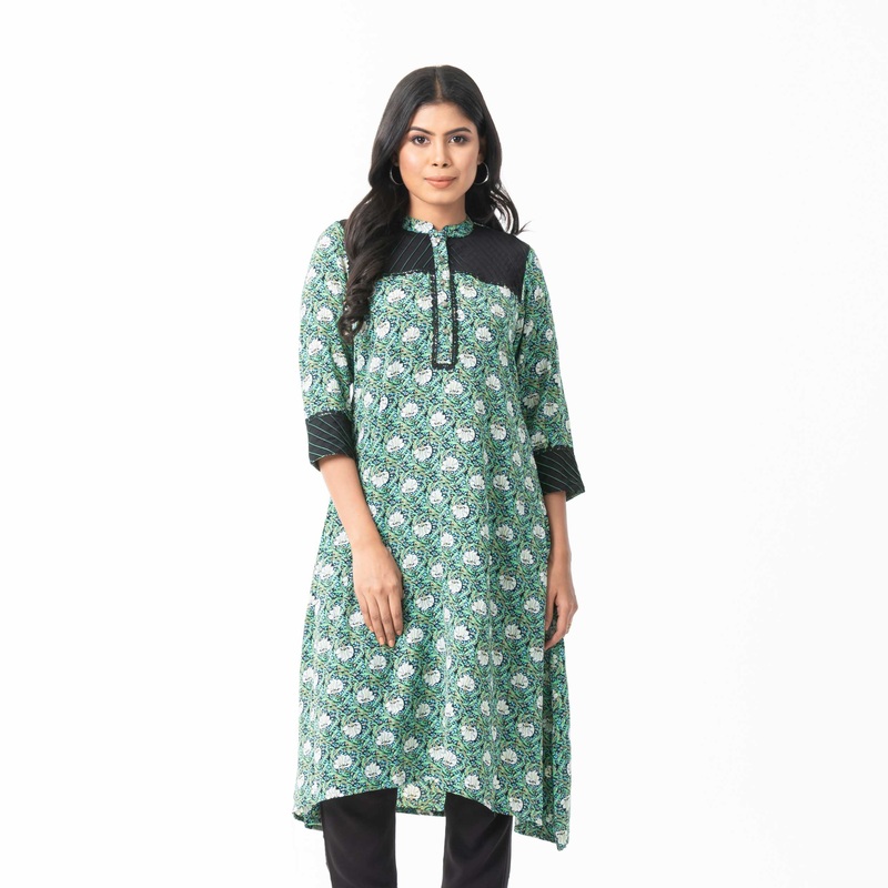 Women Green Pleated Kurti L GREEN PRINT