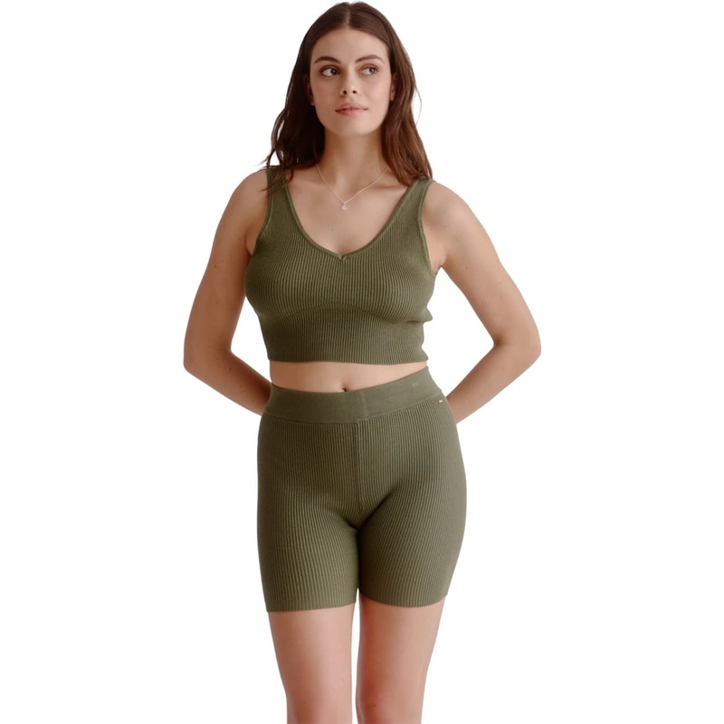 Everyday Sunday Simple V-Neck Tank Top – Women’s