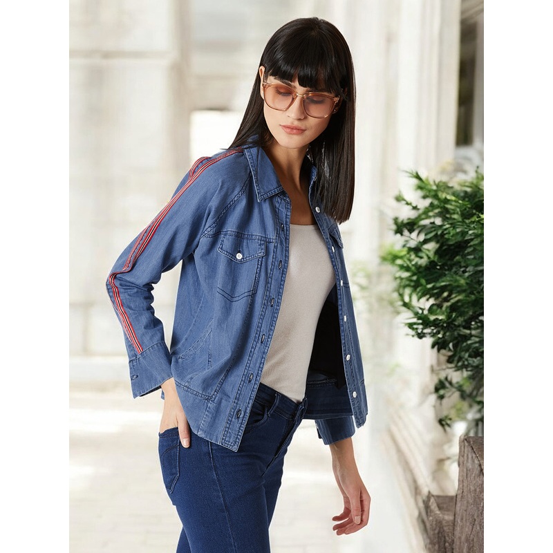 Women’s Blue Polo Neck Full Sleeve Twill Tape Detailing Solid Buttoned Bomber Denim Jacket XS Blue