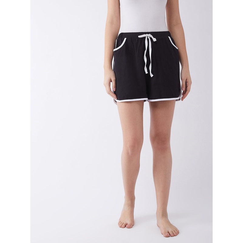 Women’s Black Solid Regular length Shorts XS Black